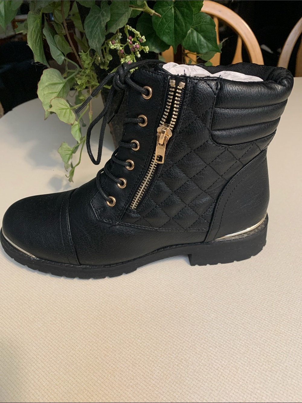 Daily San Francisco Black Quilted Lace-Up Ankle Boots with Side Zip - Women.NWT - Picture 3 of 7